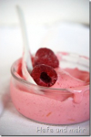 Sour cream – Curd Ice cream with Raspberries