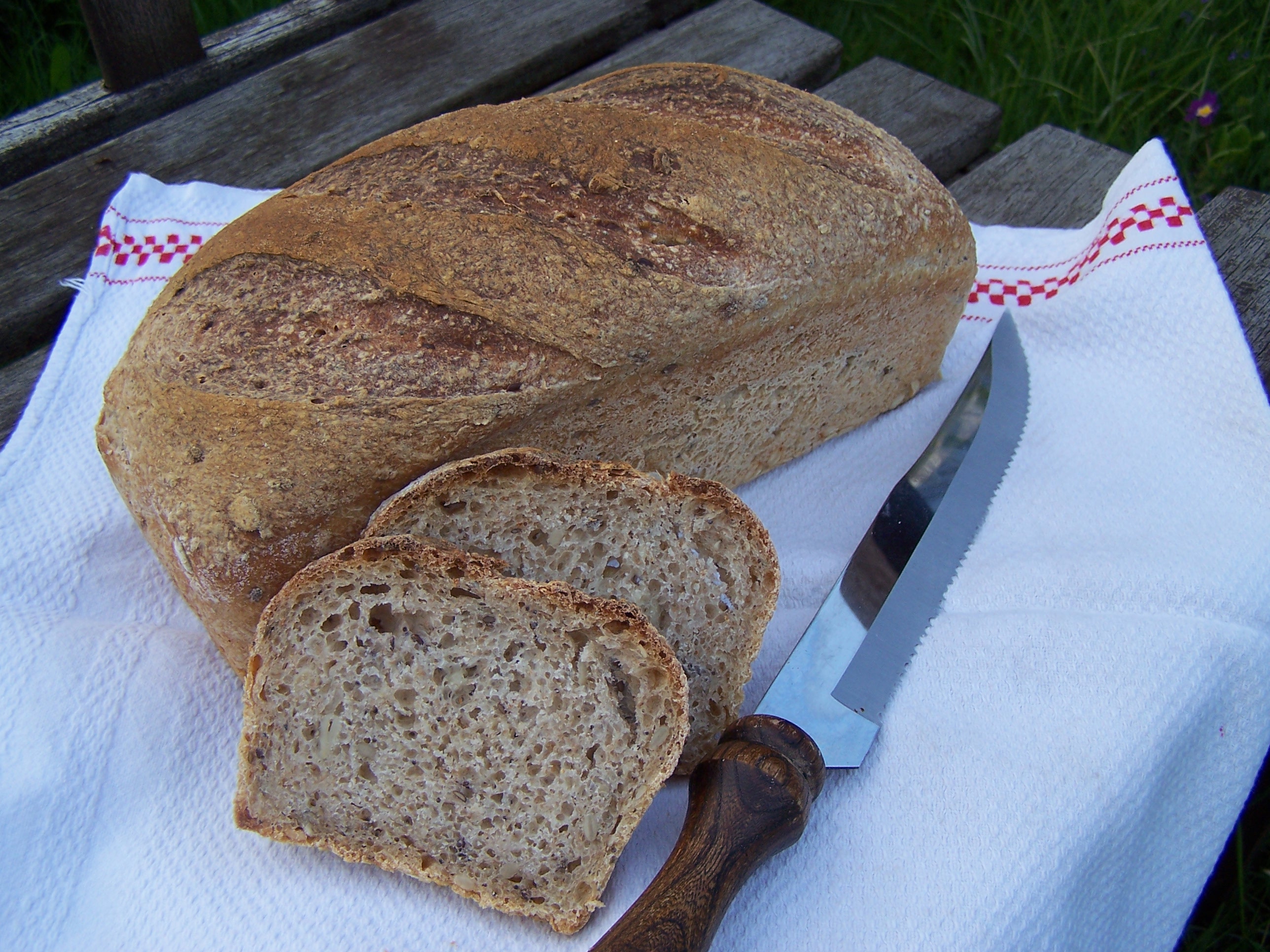 saatenbrot-mit-sauerteig-und-vorfermentierten-teig-2 | Hefe und mehr