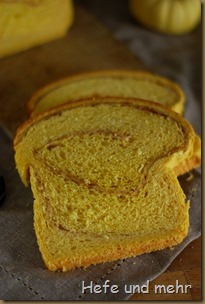 Kürbis-Zimtwirbel-Brot (2)
