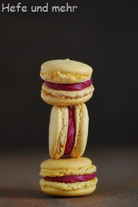 Zitronen-Himbeer-Macarons-1.jpg