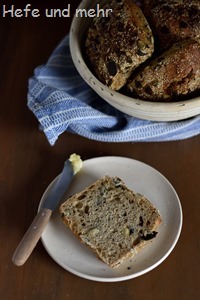 Kürbiskernbrötchen mit Einkorn(2)